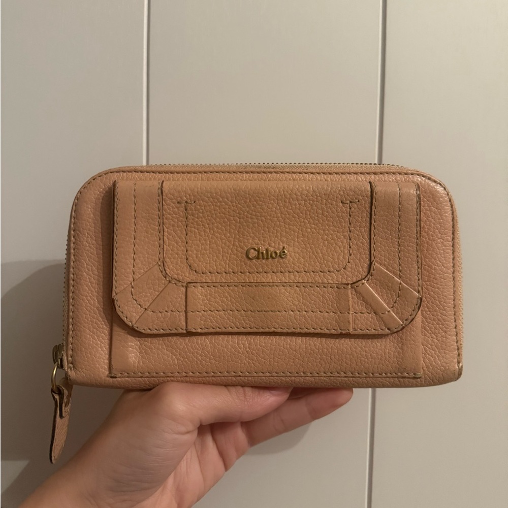 AUTHENTIC Chloe Beige Leather Zip Wallet